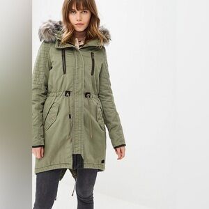 Vero Moda Parka Size Medium NWT *Missing Faux Fur Trim*